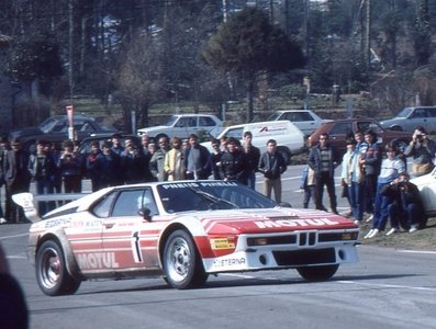 Bernard Béguin - Jean-Jacques Lenne
35º Rallye Lyon-Charbonnières 1983. BMW M1 (4888 PM 78). Clasificado 2º.

Del 4 al 6 de Marzo, Lyon, Alvèrnia-Roine-Alps, Francia.
Superficie: asfalto.

El Rally tenía un total de 757.00 km de los que 335.10 km divididos en 21 tramos eran especiales (2 de ellos fueron cancelados SS15 Saint-Forgeux - Tarare 3 de 23.00 km y SS16 
Joux - Pin-Bouchain 3 de 11 km).

Tomaron la salida un mínimo de 151 equipos, finalizaron 102.@
Palabras clave: Bernard_Beguin;Grupo_B;1983;BMW;Lyon_Charbonnieres;M1