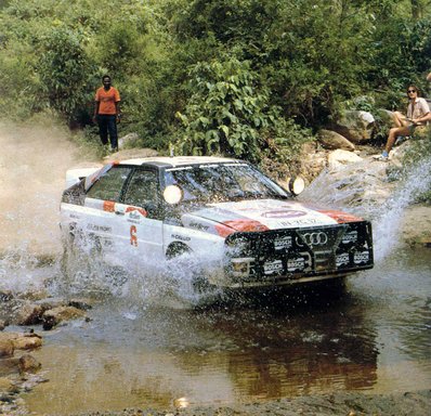 Hannu Mikkola - Arne Hertz
31º Marlboro Safari Rally 1983. Audi Quattro A1 (IN-YC 17). Clasificado 2º.

Del 30 de Marzo al 4 de Abril, Nairobi, Kenya, África.
Superficie: tierra.

El Rally tenia un total de 5035 km en los que 1620.95 km se encontraban 26 controles horarios.

Tomaron la salida 78 equipos, finalizaron 22.@
Palabras clave: Hannu_Olavi_Mikkola;Audi;Quattro;Grupo_B;Safari;1983