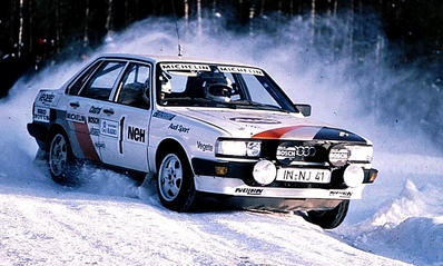 Stig Blomqvist - Bjorn Cederberg
33º International Swedish Rally 1983. Audi 80 Quattro (IN-NJ 41). Clasificado 2º.

Del 11 al 13 de Febrero, Karlstad, Suecia.
Superficie: nieve - hielo.

El Rally tenia un total de 1505.00 km de los que 476.10 km divididos en 25 tramos eran especiales (uno de ellas fue cancelada SS12 Radasjon de 6 Km).

Se inscribieron 137 equipos, tomaron la salida 137, finalizaron 67.@
Palabras clave: Stig_Blomqvist;Audi;Quattro;Grupo_B;Suecia;1983;Nieve