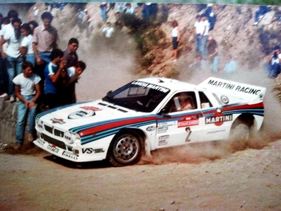 Walter Röhrl - Christian Geistdörfer
25º Rallye Sanremo 1983. Lancia Rally 037 (TO Y88745). Clasificado 2º.

Del 2 al 7 de Octubre, Sanremo, Liguria, Imperia, Italia.
Superficie: Asfalto - tierra

El Rally tenia un total de 2695.00 km de los que 775.89 km divididos en 58 tramos, eran especiales.

Se inscribieron 97 equipos, tomaron la salida 97, finalizaron 36.@
Palabras clave: Walter_Röhrl;Lancia;Rally;Grupo_B;Sanremo;1983