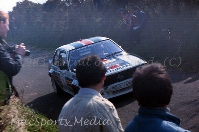 Jimmy McRae - Ian Grindrod
44º Rothmans Circuit of Ireland Rally 1983. Opel Ascona 400 (GG-CJ 690). Clasificado 3º.

Del 1 al 5 de Abril, Belfast, Irlanda del Norte.

El Rally tenia un total de 864.82 Km cronometrados divididos en 5 etapas y 54 tramos eran especiales (2 de ellos fueron cancelados SS34 Glen Ellen de 13.26 km y SS41 Ballybuck de 17.28km).

Tomaron la salida 105 equipos, finalizaron 34.@
Palabras clave: Jimmy_McRae;Opel;Ascona;Grupo_B;Circuit_Ireland;Irlanda;1983