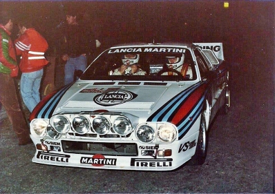 Walter Röhrl - Christian Geistdörfer
17º Rallye de Portugal - Vinho do Porto 1983. Lancia Rally 037 (TO Y67909). Clasificado 3º.

Del 2 al 5 de Marzo, Estoril, Lisboa, Portugal. Superficie: asfalto - tierra.

El Rally tenia un total de 2325 km de los que 642 km divididos en 43 tramos eran especiales (3 de ellos fueron cancelados SS12 Figueira de Foz de 9 Km, SS13 Prestimo de 12,50 Km, SS14 Vouga de 10 Km).

Tomaron la salida 86 equipos, finalizaron 31.@
Palabras clave: Walter_Röhrl;Lancia;Rally;Grupo_B;Portugal;1983