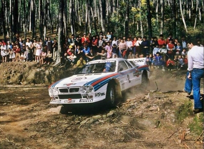 Walter Röhrl - Christian Geistdörfer
17º Rallye de Portugal - Vinho do Porto 1983. Lancia Rally 037 (TO Y67909). Clasificado 3º.

Del 2 al 5 de Marzo, Estoril, Lisboa, Portugal. Superficie: asfalto - tierra.

El Rally tenia un total de 2325 km de los que 642 km divididos en 43 tramos eran especiales (3 de ellos fueron cancelados SS12 Figueira de Foz de 9 Km, SS13 Prestimo de 12,50 Km, SS14 Vouga de 10 Km).

Tomaron la salida 86 equipos, finalizaron 31.@
Palabras clave: Walter_Röhrl;Lancia;Rally;Grupo_B;Portugal;1983