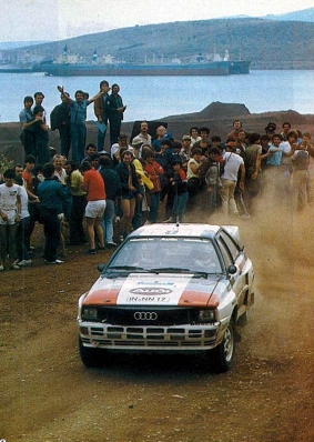 Stig Blomqvist - Björn Cederberg
30º Rothmans Acropolis Rally 1983. Audi Quattro A2 (IN-NN 17). Clasificado 3º.

Del 30 de Mayo al 2 de Junio, Atenas, Grecia.
Superficie: tierra.

El Rally tenia un total de 2264 km de los que 843.30 km divididos en 45 tramos eran especiales, (uno de ellos fue cancelado SS22 Tsouka de 6.57 km).

Tomaron la salida 120 equipos, finalizaron 36.@
Palabras clave: Stig_Blomqvist;Audi;Quattro;Grupo_B;Grecia;1983;Acropolis