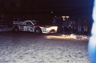 Massimo "Miki" Biasion - Tiziano Siviero
15º Rally d'Aosta 1983. Lancia 037, clasificado 3º@
Palabras clave: massimo_biasion;Tiziano_Siviero;Lancia;Aosta;nieve