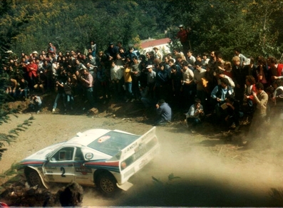 Walter Röhrl - Christian Geistdörfer
17º Rallye de Portugal - Vinho do Porto 1983. Lancia Rally 037 (TO Y67909). Clasificado 3º.

Del 2 al 5 de Marzo, Estoril, Lisboa, Portugal. Superficie: asfalto - tierra.

El Rally tenia un total de 2325 km de los que 642 km divididos en 43 tramos eran especiales (3 de ellos fueron cancelados SS12 Figueira de Foz de 9 Km, SS13 Prestimo de 12,50 Km, SS14 Vouga de 10 Km).

Tomaron la salida 86 equipos, finalizaron 31.@
Palabras clave: Walter_Röhrl;Lancia;Rally;Grupo_B;Portugal;1983
