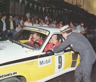 Santiago Alvarez - Gaspar Leon
7º El Corte Inglés 1983 (Canarias). Renault 5 Turbo. Clasificado 4º.@
Palabras clave: Santiago_Alvarez;Renault;Turbo;Corte_Ingles;Canarias;1983;Personajes