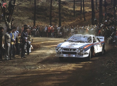 Adartico Vudafieri - Maurizio Perissinot
17º Rally de Portugal - Vinho do Porto 1983. Lancia Rally 037 (TO Y67910). Clasificado 5º.

Del 2 al 5 de Marzo, Estoril, Lisboa, Portugal.
Supeficie: asfalto - tierra.

El Rally tenia un total de 2325 km de los que 674.50 km divididos en 43 tramos eran especiales (3 de ellos fueron cancelados SS12 Figueira de Foz de 9 Km, SS13 Prestimo de 12,50 Km, SS14 Vouga de 10 Km).

Tomaron la salida 86 equipos, finalizaron 31.@
Palabras clave: ;Lancia;Rally;Grupo_B;Portugal;1983
