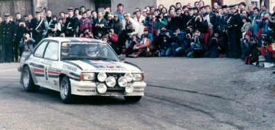 Henri Toivonen - Fred Gallagher
51º Rallye Automobile de Monte-Carlo 1983. Opel Ascona 400, (GG-CK 217). Clasificado 6º.
Rothmans Opel Rally Team

Del 22 al 28 de Enero, Monte-Carlo.
Superficie: asfalto - nieve.

RMC clasificó a todos los equipos que terminaron el "Parcours Commun" (después de SS21).
De los 150 equipos, solo los 100 mejores pudieron competir en el último tramo "Parcours Final".
Los equipos que no completaron todas las etapas recibieron tiempos de penalización, incluso para aquellos que no terminaron el último tramo.
86 equipos completaron todo el rally, dos fueron descalificados.

El Rally tenia un total de 4197 km de los que 709 km divididos en 31 tramos eran especiales, (2 de ellas fue canceladas SS6 Pont des Miolans de 22 Km y SS15 St Jeans en Royans de 38 Km).

Se inscribieron 263 equipos, tomaron la salida 250, finalizaron 149.
@
Palabras clave: Henri_Toivonen;Opel;Ascona;Montecarlo;Grupo_B;1983