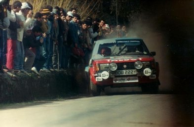 Antonio Zanini Sans - Victor Sabater
17º Rally de Portugal - Vinho do Porto 1983. Talbot Sunbeam Lotus (BDU 222Y). Clasificado 6º.

Del 2 al 5 de Marzo, Estoril, Lisboa, Portugal.
Supeficie: asfalto - tierra.

El Rally tenia un total de 2325 km de los que 674.50 km divididos en 43 tramos eran especiales (3 de ellos fueron cancelados SS12 Figueira de Foz de 9 Km, SS13 Prestimo de 12,50 Km, SS14 Vouga de 10 Km).

Tomaron la salida 86 equipos, finalizaron 31.@
Palabras clave: Antonio_Zanini;Victor_Sabater;Talbot;Sunbeam;Lotus;Grupo_B;Portugal;1983