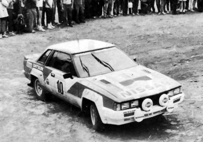 Shekhar Mehta - Yvonne Mehta
30º Rothmans Acropolis Rally 1983. Nissan 240RS (14938). Clasificado 6º.

Del 30 de Mayo al 2 de Junio, Atenas, Grecia.
Superficie: tierra.

El Rally tenia un total de 2264 km de los que 843.30 km divididos en 45 tramos eran especiales, (uno de ellos fue cancelado SS22 Tsouka de 6.57 km).

Tomaron la salida 120 equipos, finalizaron 36.@
Palabras clave: Shekhar_Mehta;Yvonne_Mehta;Nissan;Grupo_B;Grecia;1986;Acropolis