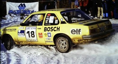 Carles Santacreu - Toni Santacreu
31º Rally Costa Brava 1983. Opel Ascona i2000 (26573). Clasificado 6º.
Foto en el tramo "El Subirà".

Del 18 al 20 de Febrero, Lloret de Mar, Girona, Catalunya, España.
Superficie: asfalto - tierra.

El Rally tení­a un total de 1356.5 km de los que 519.10 km divididos en 44 tramos eran especiales.

Tomaron la salida 68 equipos, finalizaron 20.

© Vicenc Llenas Pinsach
@
Palabras clave: Opel;Ascona;Costa_Brava;1983;nieve