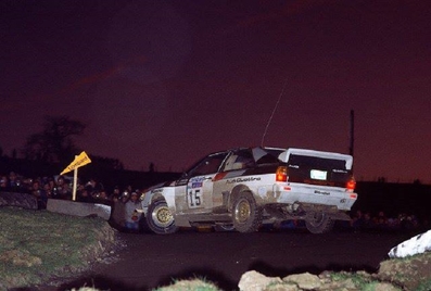 John Buffum - Neil Wilson
32º Lombard RAC Rally 1983. Audi Quattro A2. Clasificado 6º.

Del 19 al 22 de Noviembre, Bath, Inglaterra.
Superficie: tierra.

El Rally tenia un total de 2231 km de los que 835.33 km divididos en 59 tramos eran especiales, (2 de ellas fueron canceladas SS22 Wark de 38.14 Km y SS41).

Se inscribieron 139 equipos, tomaron la salida 127, finalizaron 61.@
Palabras clave: ;Quattro;Grupo_B;Gran_Bretaña;1983;RAC_Rally