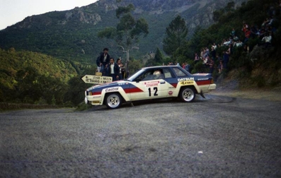 Anthony (Tony) Pond - Rob Arthur
27º Tour de Corse - Rallye de France 1983. Nissan 240RS (UIA 4275). Clasificado 6º.

Del 5 al 7 de Mayo, Ajaccio, Córcega, Francia.
Superficie: asfalto.

El Rally tenia un total de 1715.10 km de los que 1066.10 km divididos en 32 tramos eran especiales.

Tomaron la salida 178 equipos, finalizaron 57.@

Palabras clave: Tony_Pond;Nissan;Grupo_B;Corse;Corcega;1983