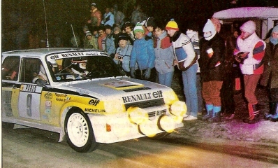 Jean Ragnotti - Jean-Marc Andrié
51º Rallye Automobile de Monte-Carlo 1983. Renault 5 Turbo "Tour de Corse" (6005 XA 91). Clasificado 7º.

Del 22 al 28 de Enero, Monte-Carlo.
Superficie: asfalto - nieve.

RMC clasificó a todos los equipos que terminaron el "Parcours Commun" (después de SS21).
De los 150 equipos, solo los 100 mejores pudieron competir en el último tramo "Parcours Final".
Los equipos que no completaron todas las etapas recibieron tiempos de penalización, incluso para aquellos que no terminaron el último tramo.
86 equipos completaron todo el rally, dos fueron descalificados.

El Rally tenia un total de 4197 km de los que 709 km divididos en 31 tramos eran especiales, (2 de ellas fue canceladas SS6 Pont des Miolans de 22 Km y SS15 St Jeans en Royans de 38 Km).

Se inscribieron 263 equipos, tomaron la salida 250, finalizaron 149.@
Palabras clave: ;Renault;Turbo;Grupo_B;Montecarlo;1983
