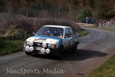 Louise Aitken-Walker - Ellen Morgan
44º Rothmans Circuit of Ireland Rally 1983. Ford Escort RS 1600i. Clasificado 7º.

Del 1 al 5 de Abril, Belfast, Irlanda del Norte.

El Rally tenia un total de 864.82 Km cronometrados divididos en 5 etapas y 54 tramos eran especiales (2 de ellos fueron cancelados SS34 Glen Ellen de 13.26 km y SS41 Ballybuck de 17.28km).

Tomaron la salida 105 equipos, finalizaron 34.@
Palabras clave: Ford;Escort;RS;Circuit_Ireland;Irlanda;1983