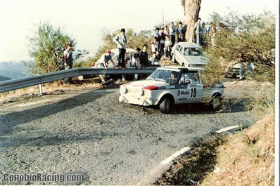 Jose MÂª Ponce - Isabel Fernandez
7º El Corte Inglés 1983 (Canarias). Volkswagen Golf GTI. Clasificado 7º.@
Palabras clave: Jose Mª_Ponce;Volkswagen;Golf;GTI;Corte_Ingles;Canarias;1983