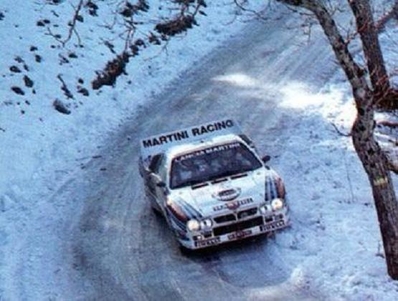 Jean Claude Andruet - Michèle Espinos-Petit (Biche)
51º Rallye Automobile de Monte-Carlo 1983. Lancia Rally 037 (TO Y63868). Clasificado 8º.
Martini Racing

Del 22 al 28 de Enero, Monte-Carlo.
Superficie: asfalto - nieve.

RMC clasificó a todos los equipos que terminaron el "Parcours Commun" (después de SS21).
De los 150 equipos, solo los 100 mejores pudieron competir en el último tramo "Parcours Final".
Los equipos que no completaron todas las etapas recibieron tiempos de penalización, incluso para aquellos que no terminaron el último tramo.
86 equipos completaron todo el rally, dos fueron descalificados.

El Rally tenia un total de 4197 km de los que 709 km divididos en 31 tramos eran especiales, (2 de ellas fue canceladas SS6 Pont des Miolans de 22 Km y SS15 St Jeans en Royans de 38 Km).

Se inscribieron 263 equipos, tomaron la salida 250, finalizaron 149.
@
Palabras clave: Lancia;Montecarlo;Grupo_B;nieve;1983