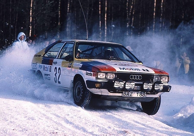 Mikael Ericsson - Bo Thorszelius
33º International Swedish Rally 1983. Audi Coupé GT (BAZ 188). Clasificado 8º.

Del 11 al 13 de Febrero, Karlstad,
Superficie: nieve - hielo.

El Rally tenia un total de 1505.00 km de los que 476.10 km divididos en 25 tramos eran especiales (uno de ellas fue cancelada SS12 Radasjon de 6 Km).

Se inscribieron 137 equipos, tomaron la salida 137, finalizaron 67.@
Palabras clave: ;Suecia;Audi;Coupe;1983;Nieve