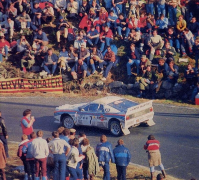 Jean Claude Andruet - Michèle Espinos-Petit (Biche)
51º Rallye Automobile de Monte-Carlo 1983. Lancia Rally 037 (TO Y63868). Clasificado 8º.
Martini Racing

Del 22 al 28 de Enero, Monte-Carlo.
Superficie: asfalto - nieve.

RMC clasificó a todos los equipos que terminaron el "Parcours Commun" (después de SS21).
De los 150 equipos, solo los 100 mejores pudieron competir en el último tramo "Parcours Final".
Los equipos que no completaron todas las etapas recibieron tiempos de penalización, incluso para aquellos que no terminaron el último tramo.
86 equipos completaron todo el rally, dos fueron descalificados.

El Rally tenia un total de 4197 km de los que 709 km divididos en 31 tramos eran especiales, (2 de ellas fue canceladas SS6 Pont des Miolans de 22 Km y SS15 St Jeans en Royans de 38 Km).

Se inscribieron 263 equipos, tomaron la salida 250, finalizaron 149.
@
Palabras clave: Lancia;Grupo_B;Montecarlo;1983