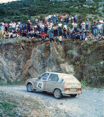 Philippe Wambergue - Vincent Laverne
30º Rothmans Acropolis Rally 1983. Citröen Visa Chrono (551 DVF 75). Clasificado 9º.

Del 30 de Mayo al 2 de Junio, Atenas, Grecia.
Superficie: tierra.

El Rally tenia un total de 2264 km de los que 843.30 km divididos en 45 tramos eran especiales, (uno de ellos fue cancelado SS22 Tsouka de 6.57 km).

Tomaron la salida 120 equipos, finalizaron 36.@
Palabras clave: Citroen;Visa;Chrono;Grupo_B;Acropolis;Grecia;Philippe_Wambergue;1983