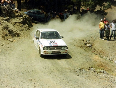 Philippe Wambergue - Vincent Laverne
30º Rothmans Acropolis Rally 1983. Citröen Visa Chrono (551 DVF 75). Clasificado 9º.

Del 30 de Mayo al 2 de Junio, Atenas, Grecia.
Superficie: tierra.

El Rally tenia un total de 2264 km de los que 843.30 km divididos en 45 tramos eran especiales, (uno de ellos fue cancelado SS22 Tsouka de 6.57 km).

Tomaron la salida 120 equipos, finalizaron 36.@
Palabras clave: Citroen;Visa;Chrono;Grupo_B;Acropolis;Grecia;Philippe_Wambergue;1983