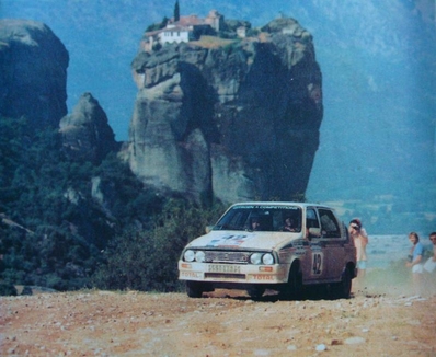 Philippe Wambergue - Vincent Laverne
30º Acròpolis Rally 1983. Citröen Visa Chrono. Clasificado 9º.
El Rally tenia un total de 2264 km de los que 836 km divididos en 45 tramos, eran especiales.
Tomaron la salida 120 equipos, finalizaron 36.
Foto en SS Meteora.@
Palabras clave: Citroen;Visa;Chrono;Grupo_B;Acropolis;Grecia;Philippe_Wambergue;1983;Meteora