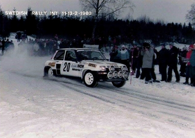 Lars-Erik Walfridsson - Lars Backman
33º International Swedish Rally 1983. Renault 5 Turbo. Clasificado 11º.

Del 11 al 13 de Febrero, Karlstad,
Superficie: nieve - hielo.

El Rally tenia un total de 1505.00 km de los que 476.10 km divididos en 25 tramos eran especiales (uno de ellas fue cancelada SS12 Radasjon de 6 Km).

Se inscribieron 137 equipos, tomaron la salida 137, finalizaron 67.@
Palabras clave: Renault;Turbo;Grupo_B;Suecia;1983;Nieve
