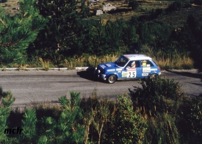 Bruno Bouscary - Pierre-Bernard Guérin
42º Tour de France Automobile 1983. Renault 5 Alpine (7008 SS 34). Clasificado 12º.

Del 19 al 23 Septiembre, Paris, Nice, Francia.
Superficie: asfalto.

El Rally tenia un total de 2800.00 km de los que 630.00 km divididos en 3 etapas y 32 tramos eran especiales (uno de ellos fue cancelado SS27 Col du Noyer).

Tomaron la salida 84 equipos, finalizaron 37.@
Palabras clave: Renault;Alpine;Tour_France_Automobile;1983