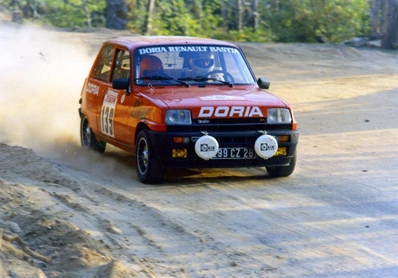 Jean-Pierre Deriu - Joel Mariani
27º Tour de Corse - Rallye de France 1983. Renault 5 Alpine Turbo (299 CZ 2B). Clasificado 13º.

Del 5 al 7 de Mayo, Ajaccio, Córcega, Francia.
Superficie: asfalto.

El Rally tenia un total de 1715.10 km de los que 1066.10 km divididos en 32 tramos eran especiales.

Tomaron la salida 178 equipos, finalizaron 57.@
Palabras clave: Renault;Alpine;Turbo;Corse;Corcega;1983