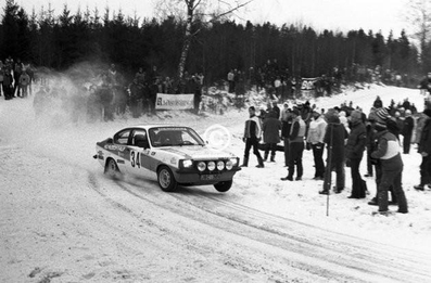 Matti Suld - Eric Gustafsson
33º International Swedish Rally 1983. Opel Kadett GT/E. Clasificado 15º.

Del 11 al 13 de Febrero, Karlstad,
Superficie: nieve - hielo.

El Rally tenia un total de 1505.00 km de los que 476.10 km divididos en 25 tramos eran especiales (uno de ellas fue cancelada SS12 Radasjon de 6 Km).

Se inscribieron 137 equipos, tomaron la salida 137, finalizaron 67.@
Palabras clave: Opel;Kadett;GT/E;Suecia;1983