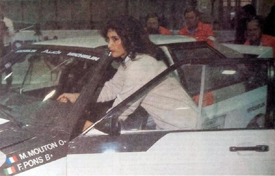 Michèle Mouton
Verificaciones técnicas del 33º 1000 Lakes Rally 1983. Audi Quattro A2 (IN-NL 67). Clasificada 16ª.
Copiloto Fabrizia Pons.

Del 26 al 28 de Agosto, Jyväskylä, Finlandia.
Superficie: tierra.

El Rally tenia un total de 1461.00 km de los que 472.63 km divididos en 50 tramos, eran especiales.

Se inscribieron 180 equipos, tomaron la salida 174, finalizaron 71.@
Palabras clave: Michele_Mouton;Audi;Quattro;Grupo_B;Personajes;Finlandia;1983