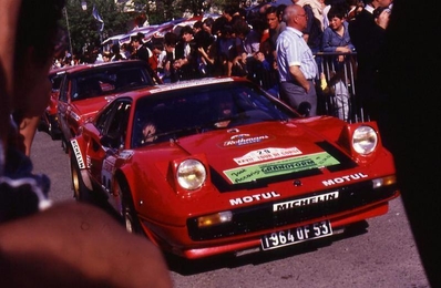 (Panic) - Felix Giallolacci
27º Tour de Corse - Rallye de France 1983. Ferrari 308 GTB (1964 QF 53). Clasificado 18º.

Del 5 al 7 de Mayo, Ajaccio, Córcega, Francia.
Superficie: asfalto.

El Rally tenia un total de 1715.10 km de los que 1066.10 km divididos en 32 tramos eran especiales.

Tomaron la salida 178 equipos, finalizaron 57.@
Palabras clave: Ferrari;Corse;Corcega;GTB;1983