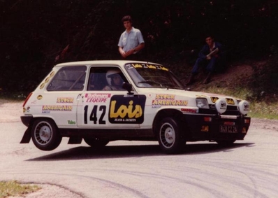 Jean-Charles-Silvani - Jose Casablanca
27º Tour de Corse - Rallye de France 1983. Renault 5 Alpine (840 CZ 2A). Clasificado 22º.

Del 5 al 7 de Mayo, Ajaccio, Córcega, Francia.
Superficie: asfalto.

El Rally tenia un total de 1715.10 km de los que 1066.10 km divididos en 32 tramos eran especiales.

Tomaron la salida 178 equipos, finalizaron 57.@
Palabras clave: Renault;Alpine;Corse;Corcega;1983