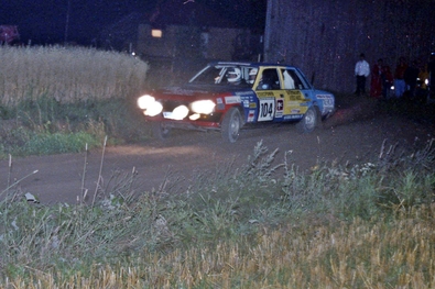 Sampsa Junnila - Timo Tuominen
33º 1000 Lakes Rally 1983. Peugeot 505 Ti. Clasificada 23º.

Del 26 al 28 de Agosto, Jyväskylä, Finlandia.
Superficie: tierra.

El Rally tenia un total de 1461.00 km de los que 472.63 km divididos en 50 tramos, eran especiales.

Se inscribieron 180 equipos, tomaron la salida 174, finalizaron 71.@
Palabras clave: Peugeot;Finlandia;1983
