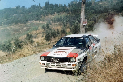 Stig Blomqvist - Bjorn Cederberg
25º Rallye Sanremo 1983. Audi Quattro A2 (IN-ND 1). Abandonó por accidente a 5 especiales de finalizar el Rallye, en SS53 Col d'Oggia 3 de 15.75 Km.

Del 2 al 7 de Octubre, Sanremo, Liguria, Imperia, Italia.
Superficie: Asfalto - tierra

El Rally tenia un total de 2695.00 km de los que 775.89 km divididos en 58 tramos, eran especiales.

Se inscribieron 97 equipos, tomaron la salida 97, finalizaron 36.@
Palabras clave: Stig_Blomqvist;Audi;Quattro;Grupo_B;Sanremo;1983