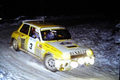 Genito Ortiz - Ramon Mi­nguez
31º Rally Costa Brava 1983. Renault 5 Turbo TdC (1-M-2860-P) Abandonó por problema eléctrico en el tramo "El Sobirà".

Del 18 al 20 de Febrero, Lloret de Mar, Girona, Catalunya, España.
Superficie: asfalto - tierra.

El Rally tení­a un total de 1356.5 km de los que 519.10 km divididos en 44 tramos eran especiales.

Tomaron la salida 68 equipos, finalizaron 20.

© Vicenc Llenas Pinsach
@
Palabras clave: Genito_Ortiz;Renault;Turbo;Grupo_B;Costa_Brava;1983;Nieve