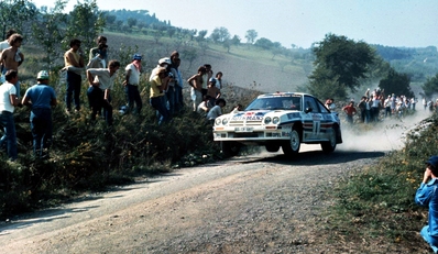 Ari Vatanen - Terry Harryman
25º Rally de San Remo 1983. Opel Manta 400 (GG-CP 680). Abandonó por accidente en SS51 Ronde de 46.55 km.

Del 2 al 7 de Octubre, Sanremo, Liguria, Imperia, Italia.
Superficie: Asfalto - tierra

El Rally tenia un total de 2695.00 km de los que 775.89 km divididos en 58 tramos, eran especiales.

Se inscribieron 97 equipos, tomaron la salida 97, finalizaron 36.@
Palabras clave: ;Terry_Harryman;Opel;Manta;Sanremo;Grupo_B;1983