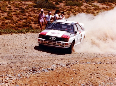 Hannu Mikkola - Arne Hertz
30º Acrópolis Rally 1983. Audi Quattro A2 (IN-NM 27). Abandonó por motor en SS37 Theoktisto de 19,68 Km.

Del 30 de Mayo al 2 de Junio, Atenas, Grecia.
Superficie: tierra.

El Rally tenia un total de 2264 km de los que 843.30 km divididos en 45 tramos eran especiales, (uno de ellos fue cancelado SS22 Tsouka de 6.57 km).

Tomaron la salida 120 equipos, finalizaron 36.@
Palabras clave: ;Audi;Quattro;Grupo_B;Acropolis;Grecia;1983