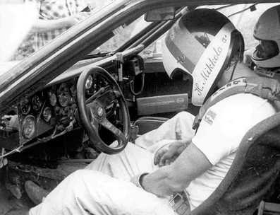 Hannu Mikkola - Arne Hertz
30º Acrópolis Rally 1983. Audi Quattro A2 (IN-NM 27). Abandonó por motor en SS37 Theoktisto de 19,68 Km.

Del 30 de Mayo al 2 de Junio, Atenas, Grecia.
Superficie: tierra.

El Rally tenia un total de 2264 km de los que 843.30 km divididos en 45 tramos eran especiales, (uno de ellos fue cancelado SS22 Tsouka de 6.57 km).

Tomaron la salida 120 equipos, finalizaron 36.@
Palabras clave: ;Audi;Quattro;Grupo_B;Acropolis;Grecia;1983;Personajes
