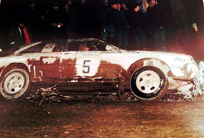 Michèle Mouton - Fabrizia Pons
32º Lombard RAC Rally 1983. Audi Quattro A2 (IN-NE 8). Abandonó por accidente en SS19 Langdale 2 de 4.26 Km.

Del 19 al 22 de Noviembre, Bath, Inglaterra.
Superficie: tierra.

El Rally tenia un total de 2231 km de los que 835.33 km divididos en 59 tramos eran especiales, (2 de ellas fueron canceladas SS22 Wark de 38.14 Km y SS41).

Se inscribieron 139 equipos, tomaron la salida 127, finalizaron 61.@
Palabras clave: Michele_Mouton;Audi;Grupo_B;Quattro;Gran_Bretaña;1983;RAC_Rally;Crash;Mujeres;Womens