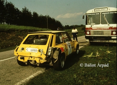 Boncho Dunev - Jordan Ivanov
14º Rally Albena - Zlatni Piassatzi - Sliven 1983. Renault 5 Turbo (C-6880). Abandonó.

Del 7 al 9 de Mayo, Albena, Bulgaria.
Superficie: asfalto - tierra.

El Rally tenia un total de 504.00 km cronometrados.

Tomaron la salida 75, finalizaron 35.

© Bálint Árpád.@
Palabras clave: Albena;Zlatni;RenaulT;Turbo;Grupo_B;1983;Bulgaria