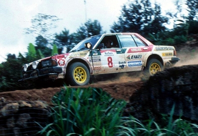 Yoshio Iwashita - Yoshimasa Nakahara
31º Marlboro Safari Rally 1983. Nissan Bluebird Turbo. Abandonó por accidente en CH24.

Del 30 de Marzo al 4 de Abril, Nairobi, Kenya, África.
Superficie: tierra.

El Rally tenia un total de 5035 km en los que 1620.95 km se encontraban 26 controles horarios.

Tomaron la salida 78 equipos, finalizaron 22.@
Palabras clave: Nissan;Bluebird;Turbo;Safari;1983