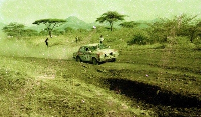 Yoshio Iwashita - Yoshimasa Nakahara
31º Marlboro Safari Rally 1983. Nissan Bluebird Turbo. Abandonó por accidente en CH24.

Del 30 de Marzo al 4 de Abril, Nairobi, Kenya, África.
Superficie: tierra.

El Rally tenia un total de 5035 km en los que 1620.95 km se encontraban 26 controles horarios.

Tomaron la salida 78 equipos, finalizaron 22.@
Palabras clave: Nissan;Bluebird;Turbo;Safari;1983