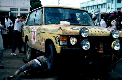 Robert Collinge - Stuart Pegg
31º Marlboro Safari Rally 1983. Range Rover. Abandonó por accidente en CH24.

Del 30 de Marzo al 4 de Abril, Nairobi, Kenya, África.
Superficie: tierra.

El Rally tenia un total de 5035 km en los que 1620.95 km se encontraban 26 controles horarios.

Tomaron la salida 78 equipos, finalizaron 22.@
Palabras clave: Range;Rover;Safari;1983