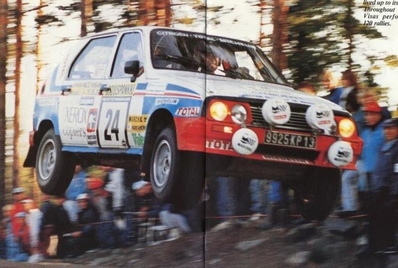 Roger Raous - Patrick Giudicelli
33º 1000 Lakes Rally 1983. Citröen Visa Chrono (9925 KP 13). Abandonó por accidente en SS11 Sahalahti de 4.44 Km.

Del 26 al 28 de Agosto, Jyväskylä, Finlandia.
Superficie: tierra.

El Rally tenia un total de 1461.00 km de los que 472.63 km divididos en 50 tramos eran especiales.

Se inscribieron 180 equipos, tomaron la salida 174, finalizaron 71.@
Palabras clave: Citroen;Visa;Chrono;1983;Finlandia;Grupo_B