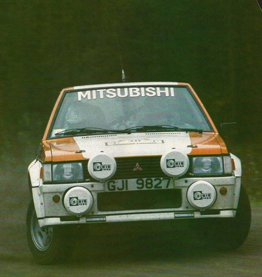 Harri Toivonen - Juha Paajanen
33º 1000 Lakes Rally 1983. Mitsubishi Lancer 2000 Turbo (GJI 9827). Abandonó por la caja de cambios en SS34 Tyrynkyla de 7.04 Km.

Del 26 al 28 de Agosto, Jyväskylä, Finlandia.
Superficie: tierra.

El Rally tenia un total de 1461.00 km de los que 472.63 km divididos en 50 tramos, eran especiales.

Se inscribieron 180 equipos, tomaron la salida 174, finalizaron 71.@
Palabras clave: Harri_Toivonen;Mitsubishi;Lancer;Turbo;Finlandia;1983