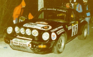 Jacques Fossa - Bernard Meullenot
51º Rallye Automobile de Monte-Carlo 1983. Porsche 930 Turbo. Abandonó en SS6 Pont des Miolans de 22.00 km, desconocemos el motivo del abandono..

Del 22 al 28 de Enero, Monte-Carlo.
Superficie: asfalto - nieve.

RMC clasificó a todos los equipos que terminaron el "Parcours Commun" (después de SS21).
De los 150 equipos, solo los 100 mejores pudieron competir en el último tramo "Parcours Final".
Los equipos que no completaron todas las etapas recibieron tiempos de penalización, incluso para aquellos que no terminaron el último tramo.
86 equipos completaron todo el rally, dos fueron descalificados.

El Rally tenia un total de 4197 km de los que 709 km divididos en 31 tramos eran especiales, (2 de ellas fue canceladas SS6 Pont des Miolans de 22 Km y SS15 St Jeans en Royans de 38 Km).

Se inscribieron 263 equipos, tomaron la salida 250, finalizaron 149.
@
Palabras clave: Porsche;Montecarlo;1983