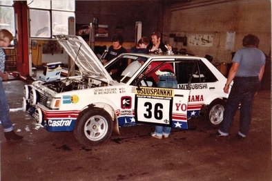 Georg Fischer - Michael Weinzierl
33º 1000 Lakes Rally 1983. Mitsubishi Lancer 2000 Turbo. Abandonó en SS3 Urria de 7.94 km, desconocemos el motivo.

Del 26 al 28 de Agosto, Jyväskylä, Finlandia.
Superficie: tierra.

El Rally tenia un total de 1461.00 km de los que 472.63 km divididos en 50 tramos, eran especiales.

Se inscribieron 180 equipos, tomaron la salida 174, finalizaron 71.@
Palabras clave: Mitsubishi;Lancer;Turbo;Finlandia;1983