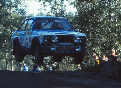 Martti Korhonen - Keijo Komi
33º 1000 Lakes Rally 1983. Ford Escort RS (MBH 272). Abandonó en SS24 Kuusanmaki de 12.98 km, desconocemos el motivo.

Del 26 al 28 de Agosto, Jyväskylä, Finlandia.
Superficie: tierra.

El Rally tenia un total de 1461.00 km de los que 472.63 km divididos en 50 tramos, eran especiales.

Se inscribieron 180 equipos, tomaron la salida 174, finalizaron 71.@
Palabras clave: Ford;Escort;RS;Finlandia;1983;